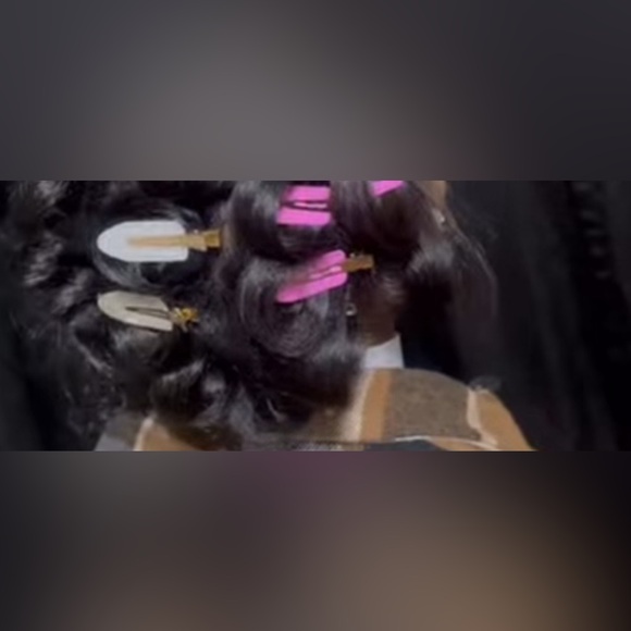 Dior Hair Clips. - Picture 5 of 5